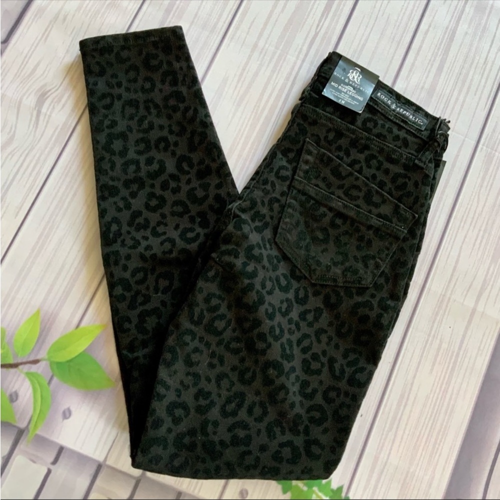 NWT Rock & Republic Black Mid Rise Kashmiere Animal Print Legging Jeans, Size 2 - Picture 12 of 12
